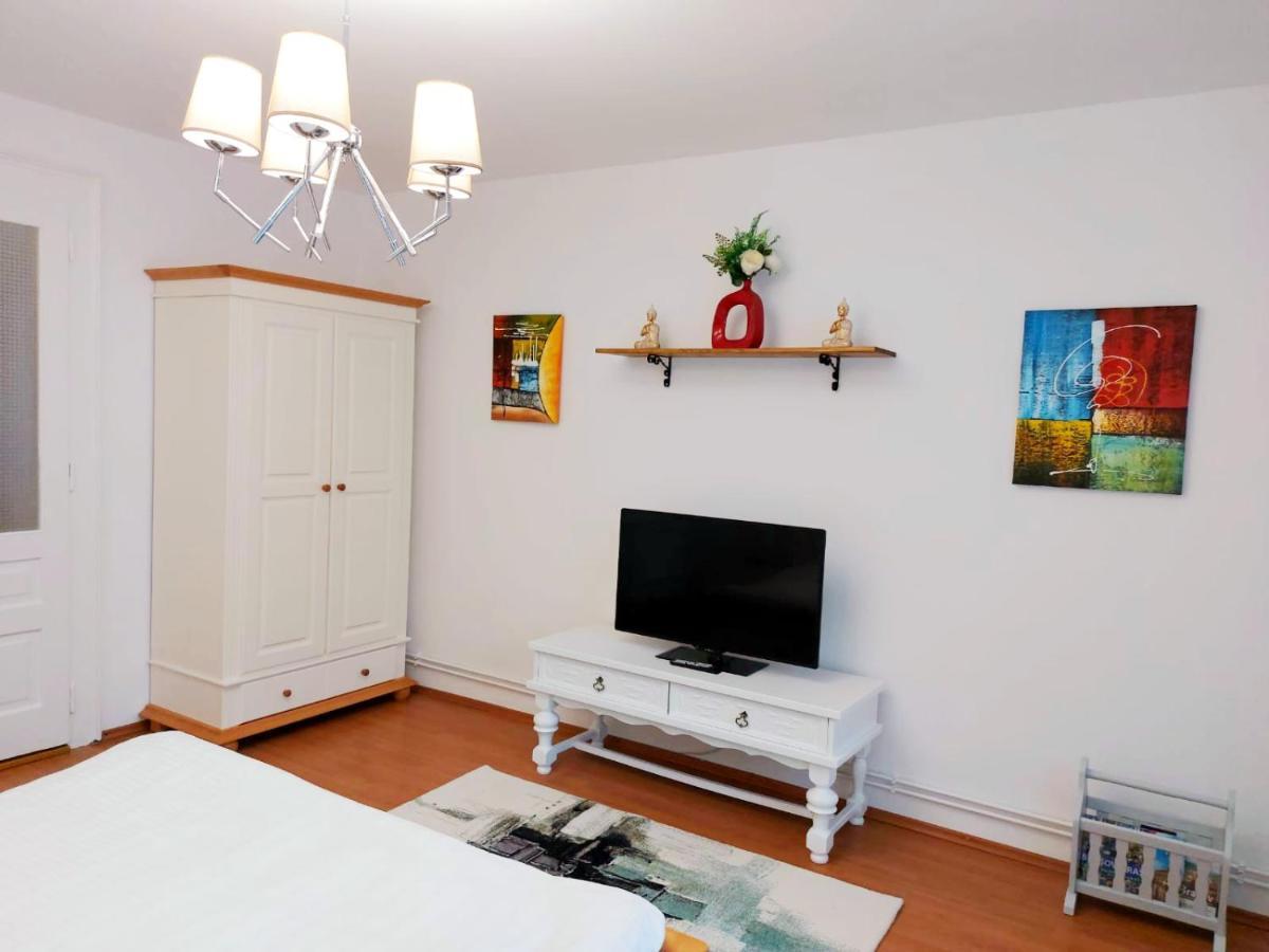 Casa Dusa - Apartament Crisstina Daire Braşov Dış mekan fotoğraf